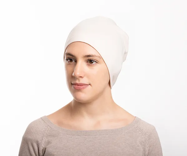 Affrontare la perdita dei capelli durante la chemioterapia: i benefici dei copricapo in cotone